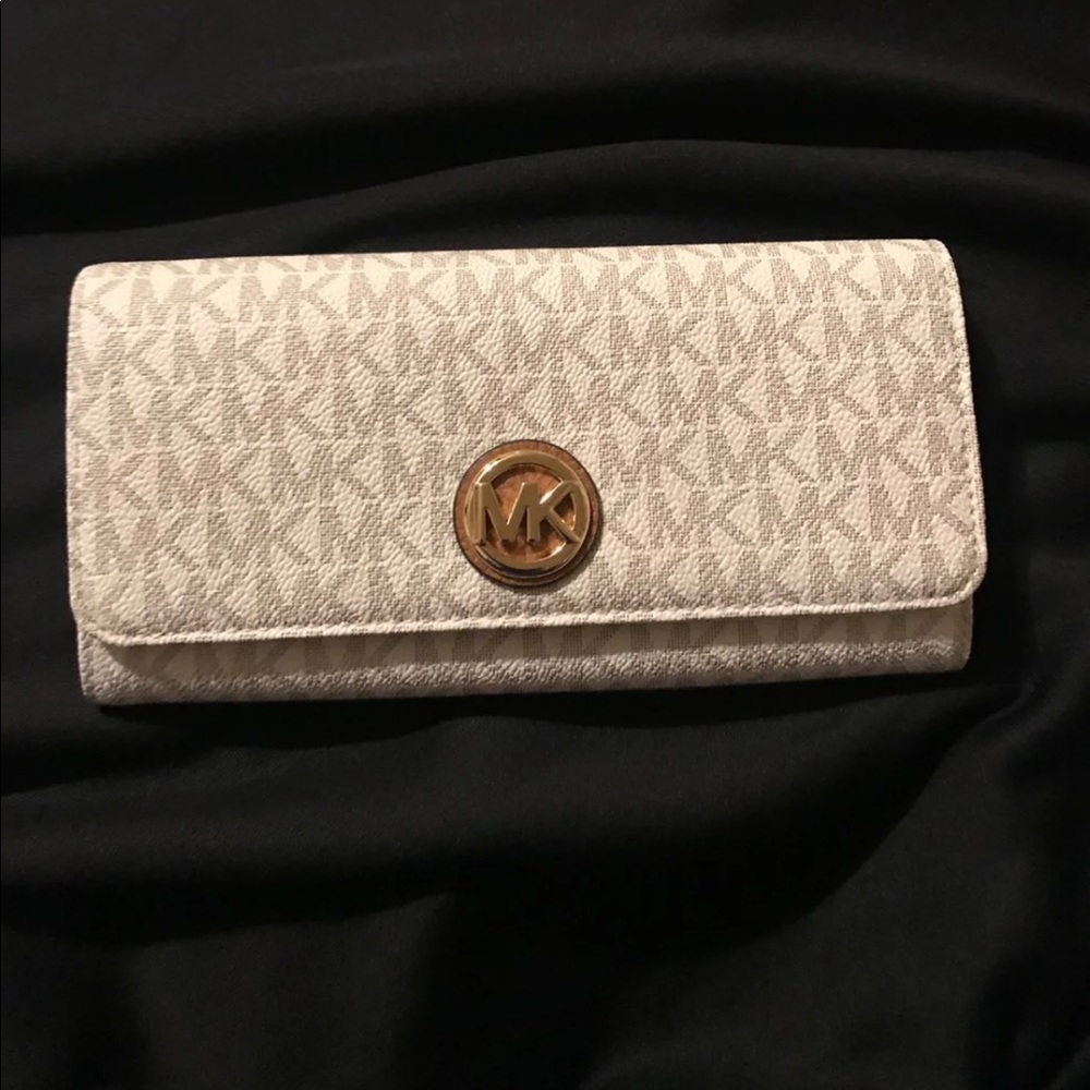 micheal kors wallet